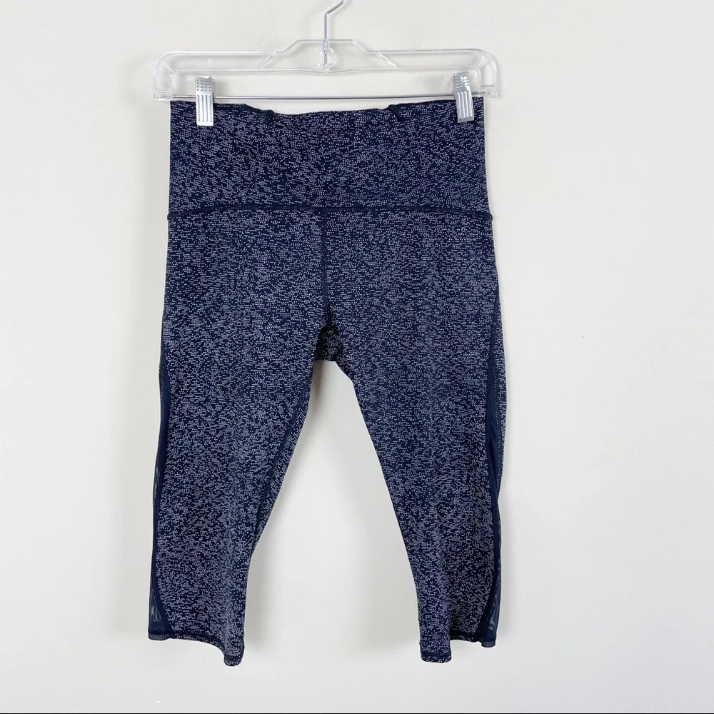 Lululemon Train Times Crop (17") Black Soundwave White Black Size 8 - Picture 2 of 8